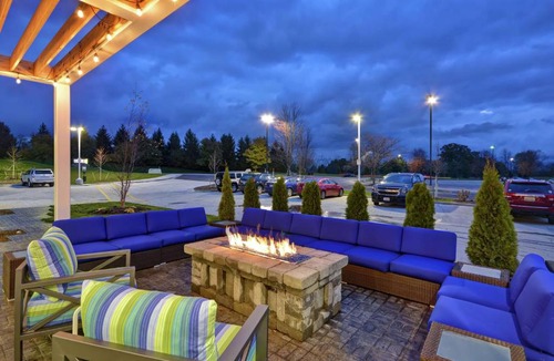 Alpine Center Hotel | Home2 Suites By Hilton Grand Rapids North