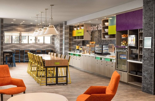 Larkspur Hotel | Home2 Suites by Hilton Bend