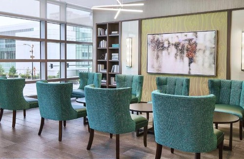 Near South Side Hotel | Home2 Suites By Hilton Chicago McCormick Place
