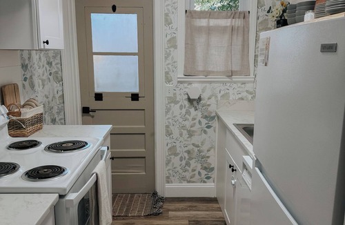 West Pensacola Apartment | Homey Apartment near Downtown and NAS