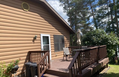 Tomahawk Cabin | Honeybear Hideaway Cabin B in Tomahawk