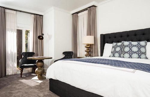 West Campus Hotel | Hotel Ella