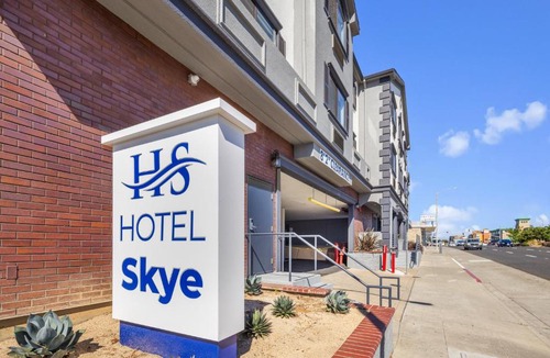 San Bruno Hotel | Hotel Skye San Francisco Airport SFO FREE SHUTTLE AND BREAKFAST!