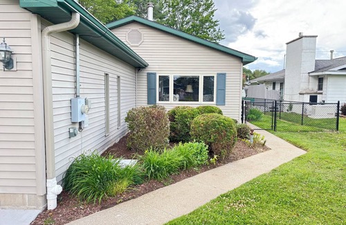Prudenville House | Houghton lake 2 bedroom 2 bath ranch in Prudenville - perfect relaxing getaways…
