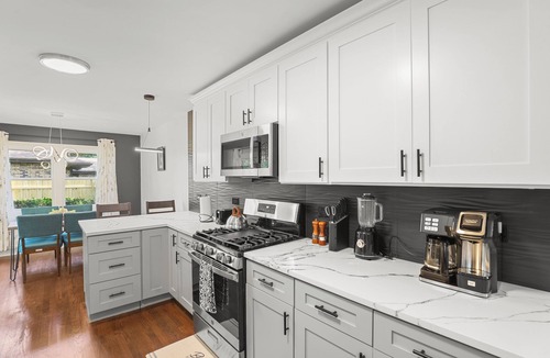 Darien House | Humble: 5BR-4BT Spacious house w/Fenced Yard
