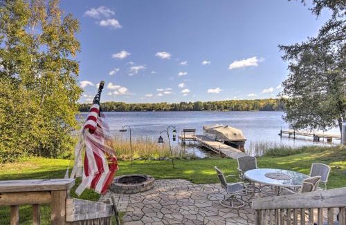 Pine Lake House | Hurley Lakefront Hideaway w/Fire Pit & Dock!
