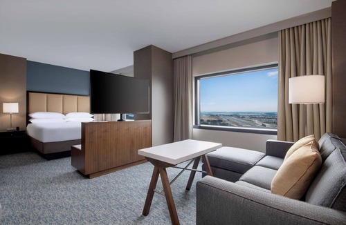 Herndon Hotel | Hyatt Regency Dulles International Airport