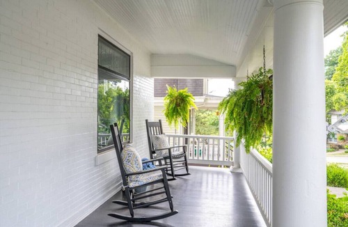 Hyde Park House | Hyde Park Hideaway! 4BED + Walkabout to HP Square!