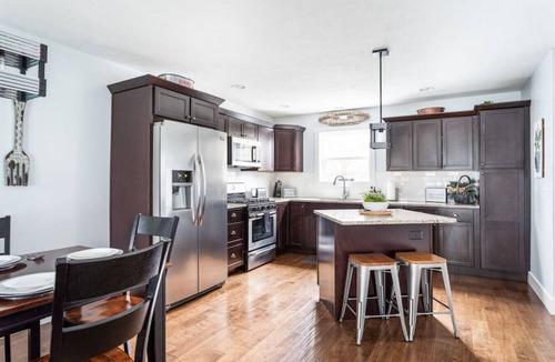Traverse City Villa | Hygge |3BD Townhome|Downtown|Wineries|Beaches