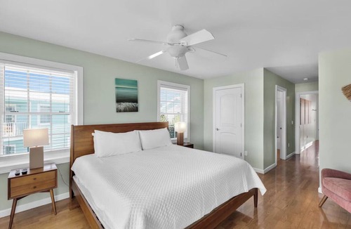 Layton Hotel | Ideal Family Haven w/Kitchen, Grill facilities near Breathtaking Ocean access