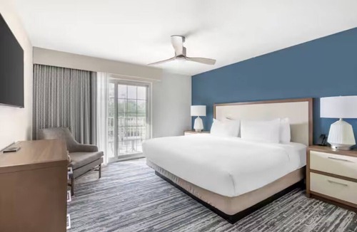 Mishawaka Hotel | Ideal Stay for Large Group in Two 2BR Suites l Pool, Golf Course Area & Games