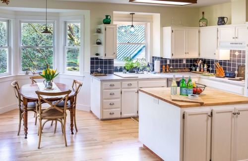 Molalla Other | Idyllic Farm Retreat for Family & Friends - One hour from Portland, OR.