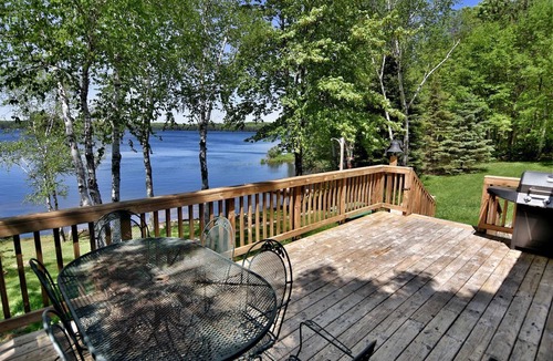 Hayward Cabin | Idyllic Pet-Friendly Waterfront Cabin with Private Boat Dock on Teale Lake in Hayward, Wisconsin