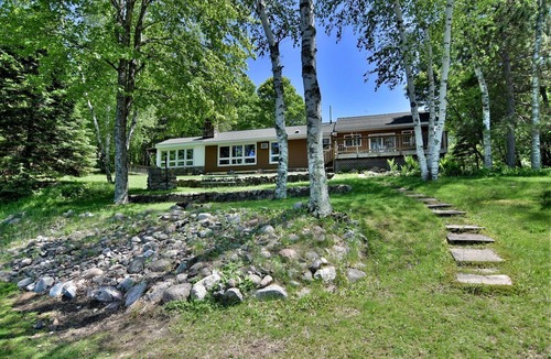 Hayward Cabin | Idyllic Pet-Friendly Waterfront Cabin with Private Boat Dock on Teale Lake in Hayward, Wisconsin