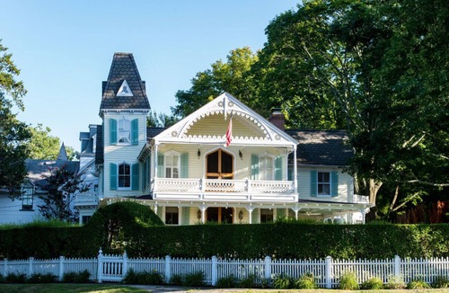 The Heights House | Impeccably Restored & Charming Victorian Summer Cottage-5 Bed, 4 Bath, Sleeps 10