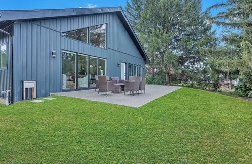Whittaker House | Indoor pickleball court near Ann Arbor!