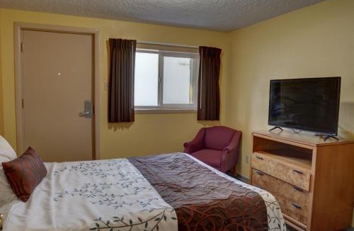 Pleasant Valley Hotel | Inn at Salmon Creek