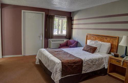 Pleasant Valley Hotel | Inn at Salmon Creek