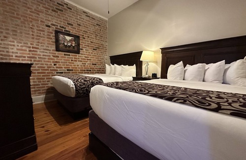 French Quarter Hotel | Inn on St. Peter