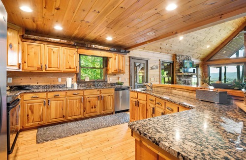 Foxfire Estates Cabin | Insane Views, Hot Tub,Game Room!