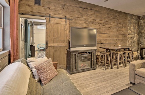 Hayward Cabin | Inviting Angler's Abode w/ Grill & RV Hookups