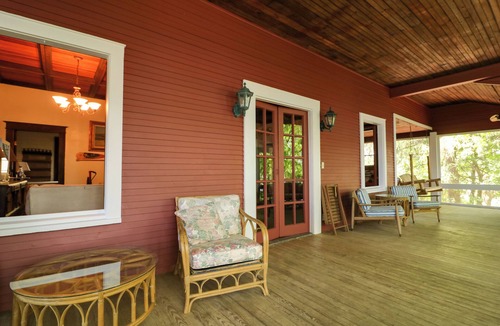 Sand Creek Cottage | Island Cottage on Evans Lake: Boat Rental Required