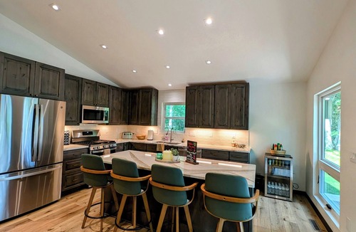 Manitowish Waters House | Island Cove Cabin - Cozy, and Adventure-Ready!