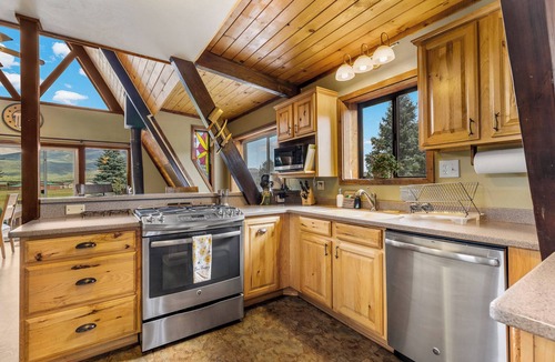 Baderville Cabin | It's Aspen time in Flagstaff | Local Discounts
