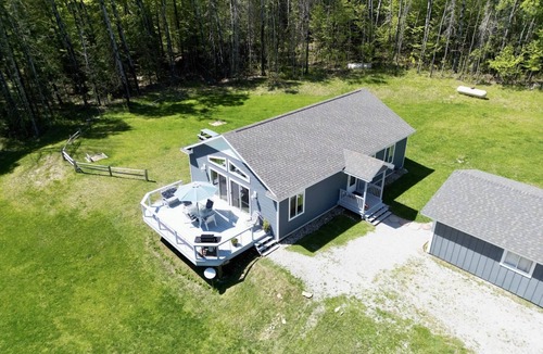 Drummond House | Ja-Jen Island Escape on Drummond Island