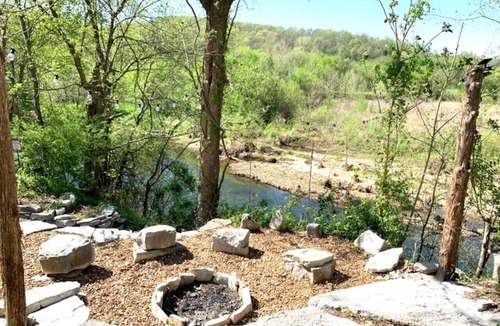 Newnata Cabin | Jack's Bend~ A Guest Cottage ON Sylamore Creek