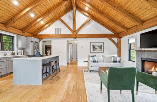 Sugarfork Cabin | Jade Cabin at Highland Peaks Retreat