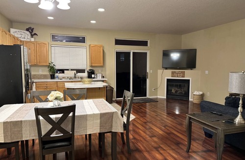 Five Oaks House | Jan-Mar, 30% Monthly Discount/Modern 3B/2.5BA House
