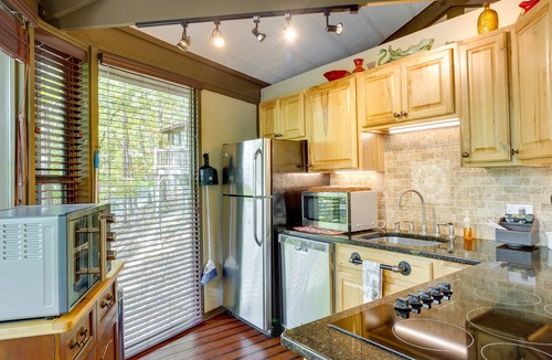 Big Canoe Cabin | Jasper Hideaway w/Spacious Deck + Community Pool