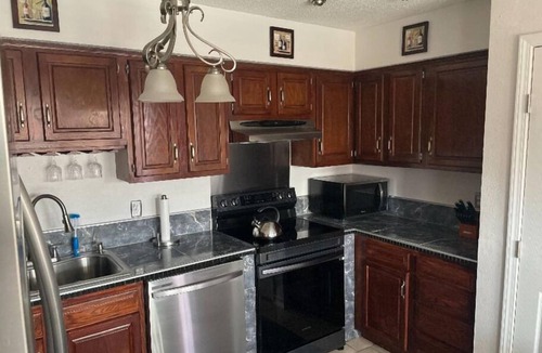 Marrero House | Jazzmen's Place (Group Discount w/Pool) 3BDRHome