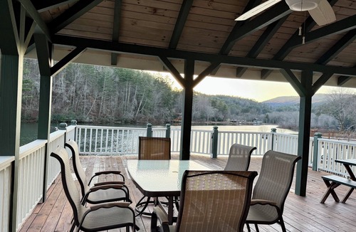 Lakemont House | JULY AVAILABILITY - Green Acres – Your lakefront place to be!