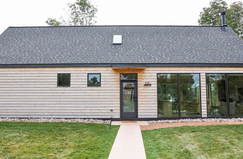 Fish Creek Cottage | Juniper at Loma Cottages