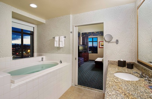 Cupertino Hotel | Juniper Hotel Cupertino, Curio Collection by Hilton