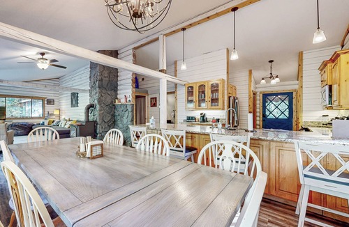 Kalama House | Kalama River View! Family-Friendly Nature Escape