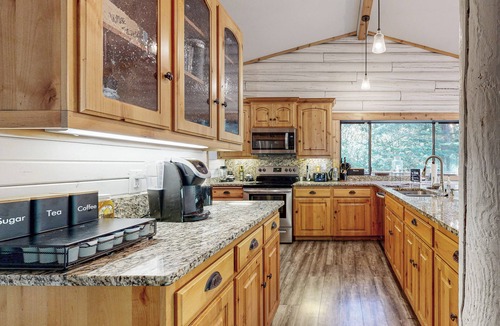 Kalama House | Kalama River View! Family-Friendly Nature Escape