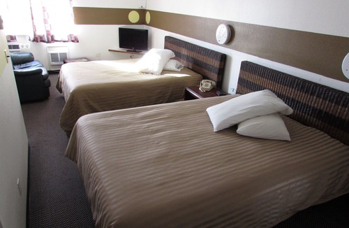 Tri-Cities Hotel | Kennewick Suites