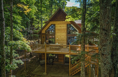 Eagle River House | Kentuck Lakefront w/Kayaks, Dock, AC, Foosball, Fire Pit