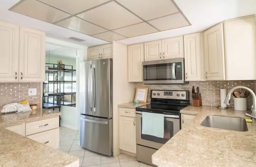 Coury House | Key Colony Single Family Home w/85' DOCK+Cabana Club Access!