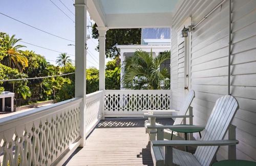 Historic Seaport Hotel | Key Lime Cottage