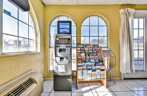 Shreveport Apartment | King Bed Walkin|Shreveport LA