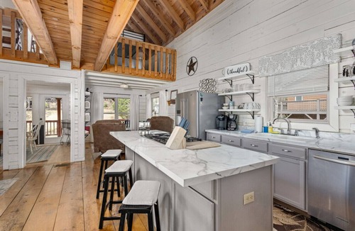 Murphy Cabin | kingisher river cabin