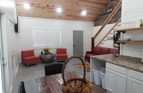 Mountain View Cabin | Knotty Squirrel Unit 4 Multibedroom Suite