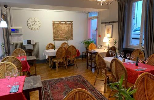 Longeau-Percey Hotel | L'Escale