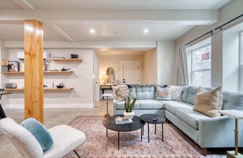 Mississippi District Apartment | La Casa Blanca en Mississisppi - 95 WalkScore