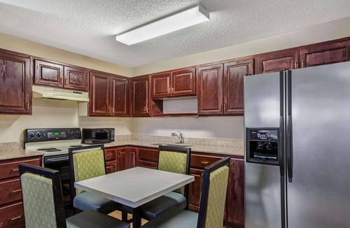 Plainfield Hotel | La Quinta Inn & Suites by Wyndham Norwich-Plainfield-Casino