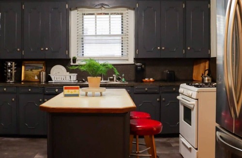 Freetown - Port Rico House | Lafayette Getaway - Private Room in a Shared House